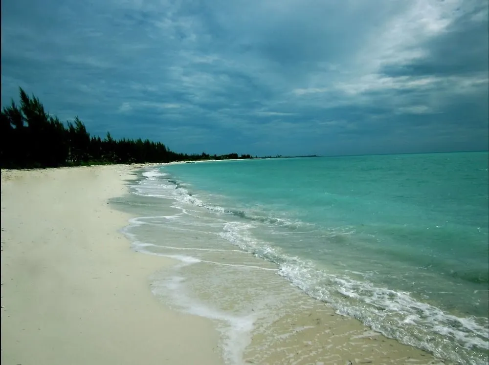 Villa The Blue Inn Family Vacation Rental Freeport Bahamas